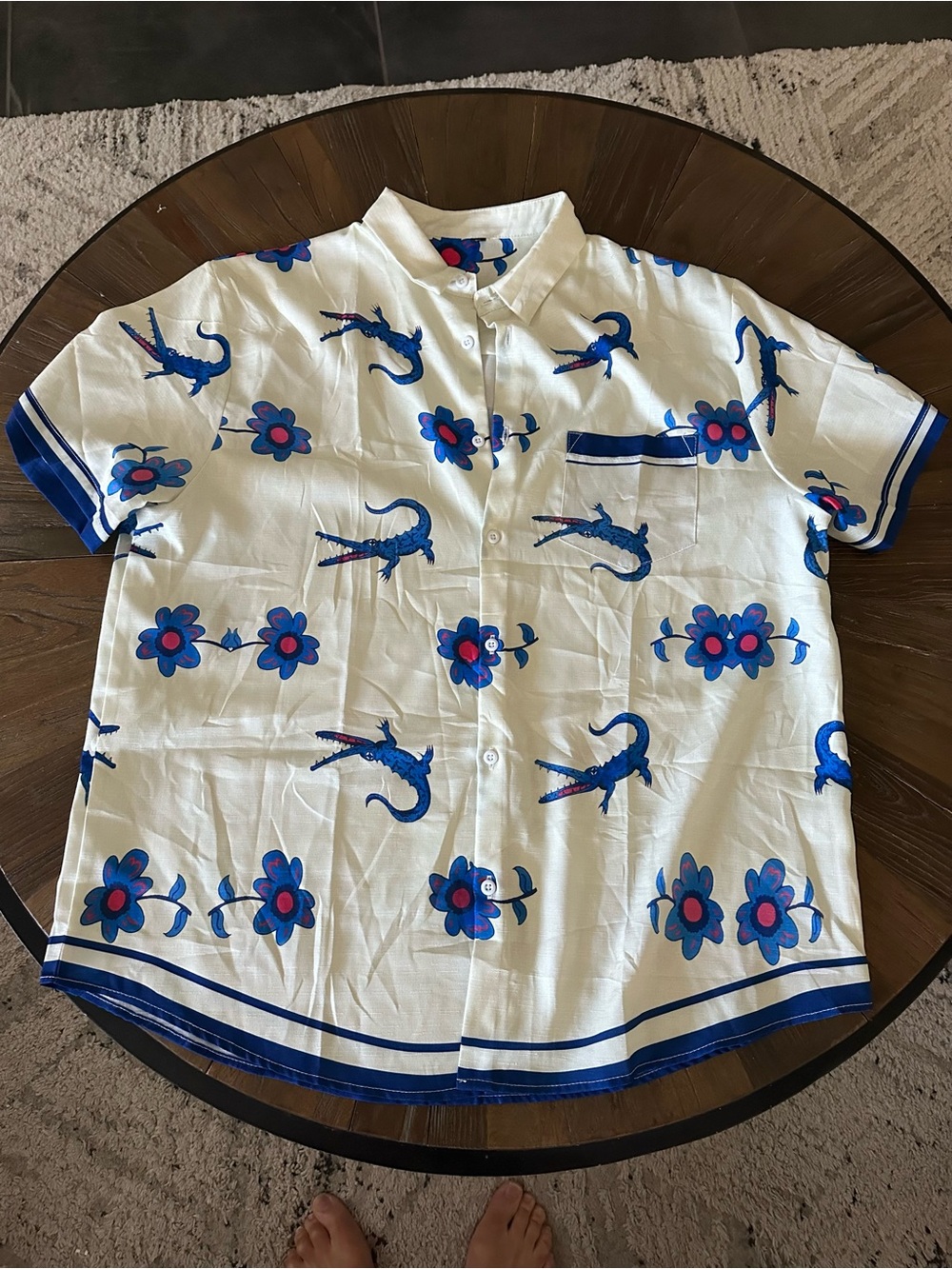 Casual White Short-Sleeve Button Shirt with Blue Floral & Croc Print
